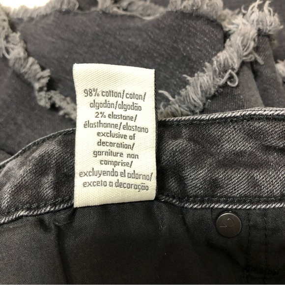 Calvin Klein Cotton Blend Distressed Fringe Mid Rise Gray Wash Jean Shorts W29 - Picture 12 of 13